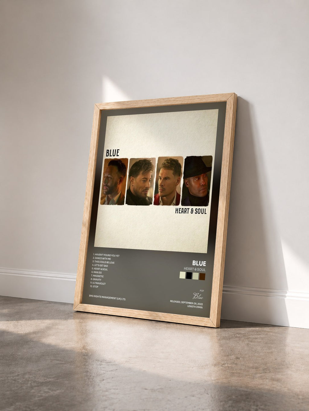 #bois Tableau de l'album Heart & Soul de Blue vu de trois quarts, cadre en bois brut