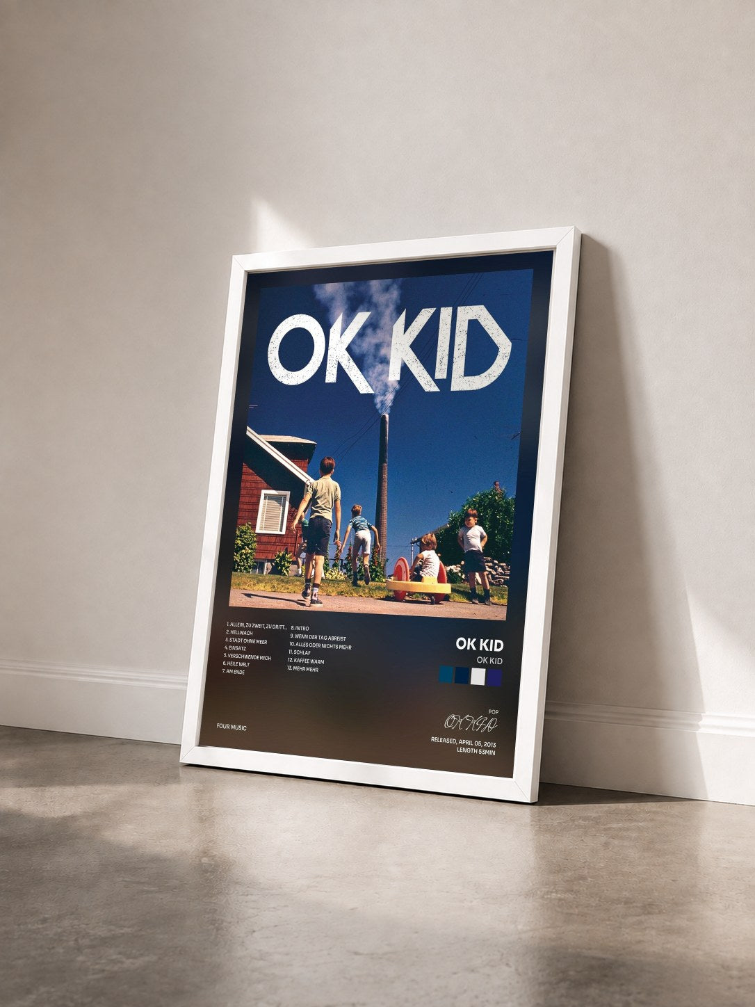 #blanc Tableau de l'album OK KID de OK KID vu de trois quarts, cadre blanc