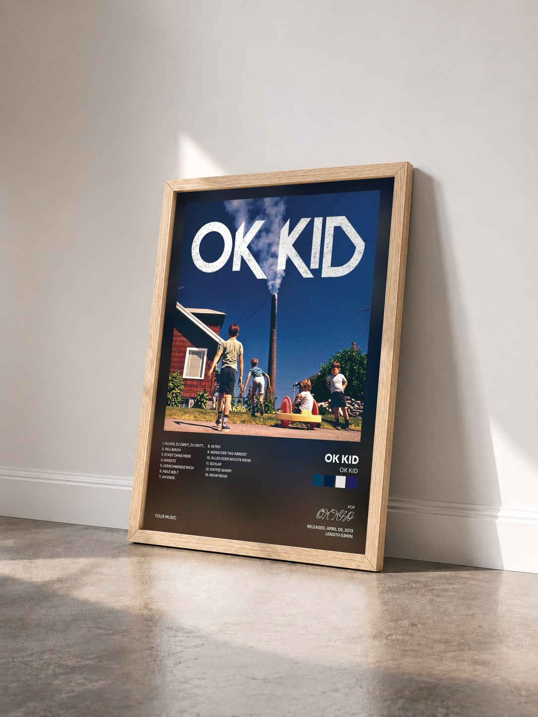 #bois Tableau de l'album OK KID de OK KID vu de trois quarts, cadre en bois brut