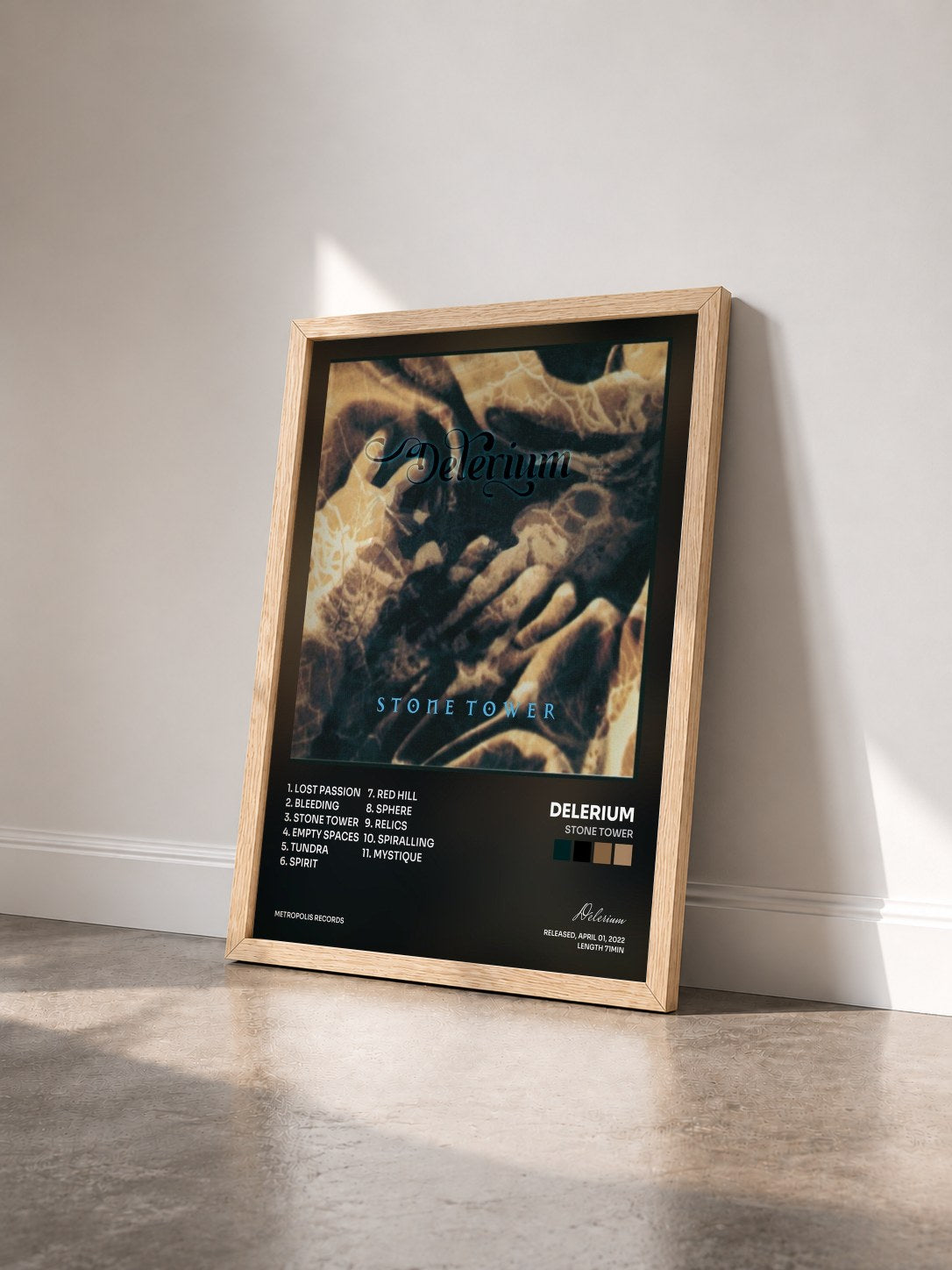 #bois Tableau de l'album Stone Tower de Delerium vu de trois quarts, cadre en bois brut