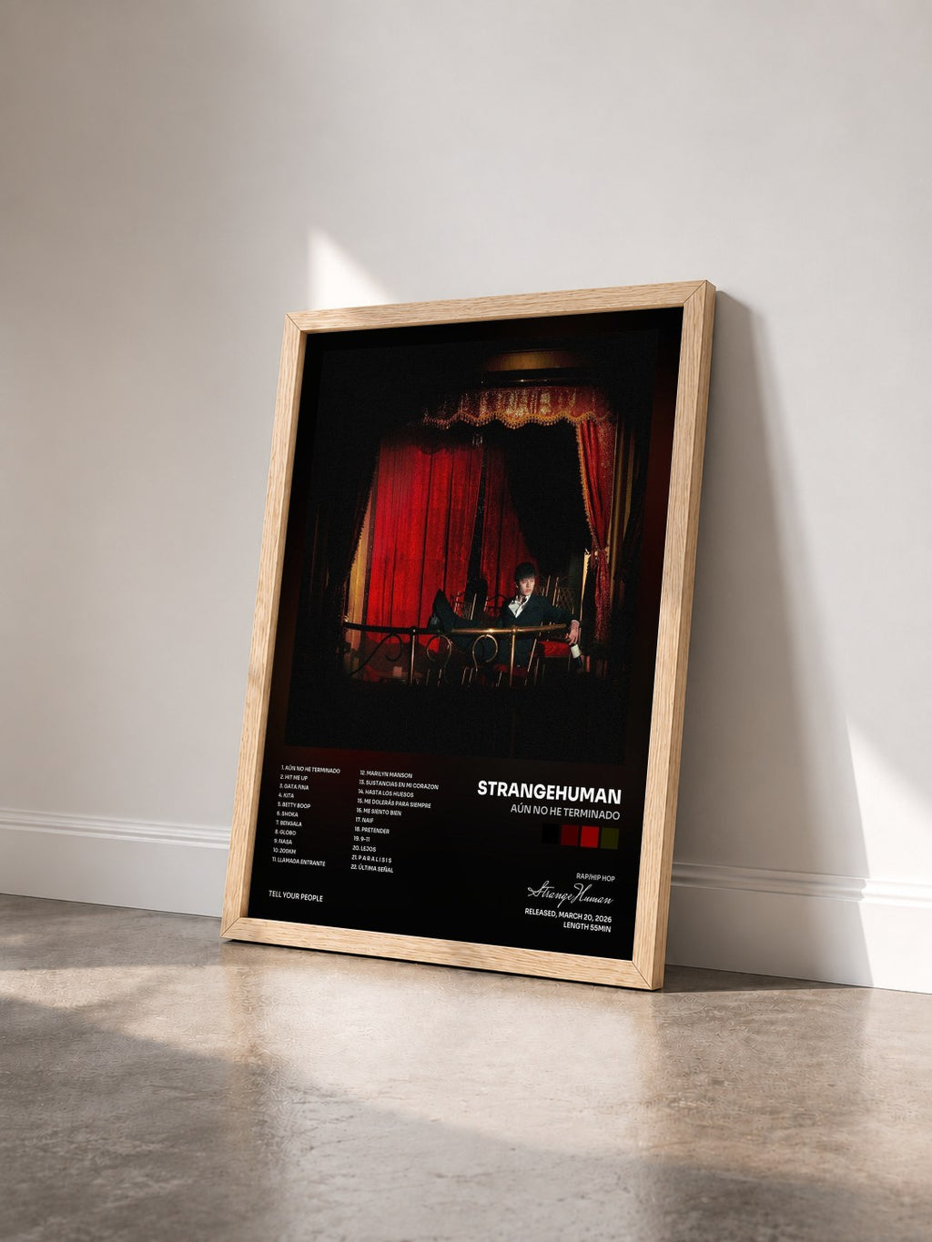 #bois Tableau de l'album AÚN NO HE TERMINADO de StrangeHuman vu de trois quarts, cadre en bois brut