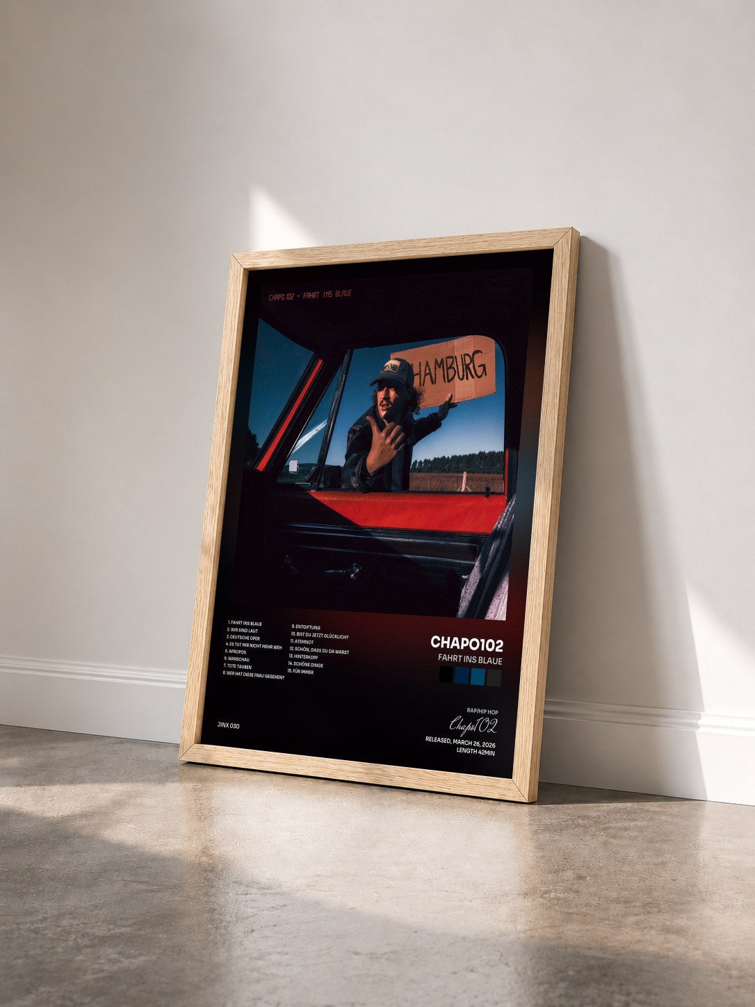 #bois Tableau de l'album Fahrt ins Blaue de Chapo102 vu de trois quarts, cadre en bois brut