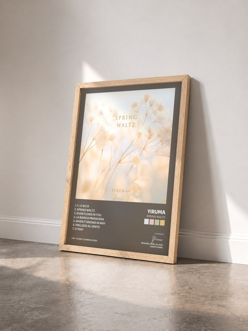#bois Tableau de l'album Spring Waltz de Yiruma vu de trois quarts, cadre en bois brut