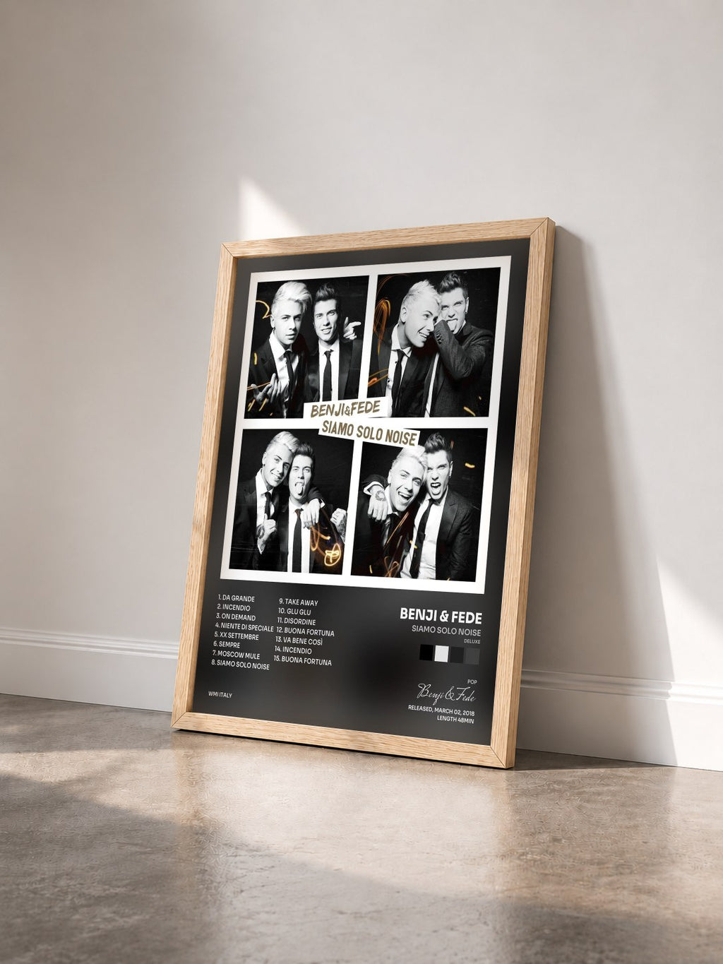 #bois Tableau de l'album Siamo solo noise (Deluxe) de Benji & Fede vu de trois quarts, cadre en bois brut
