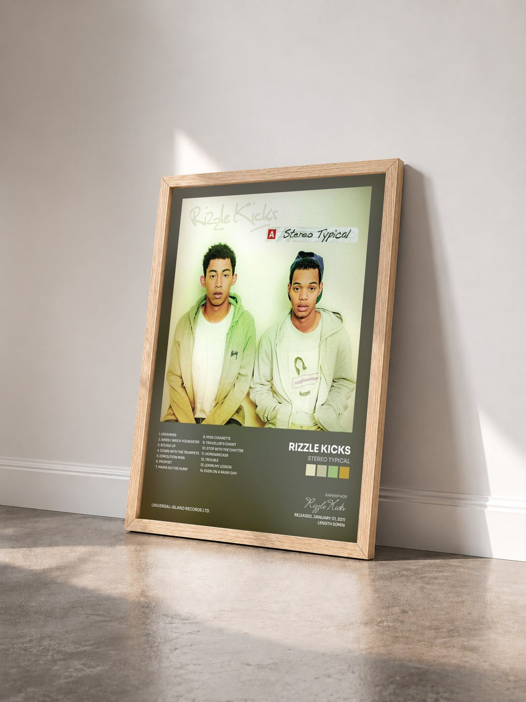 #bois Tableau de l'album Stereo Typical de Rizzle Kicks vu de trois quarts, cadre en bois brut