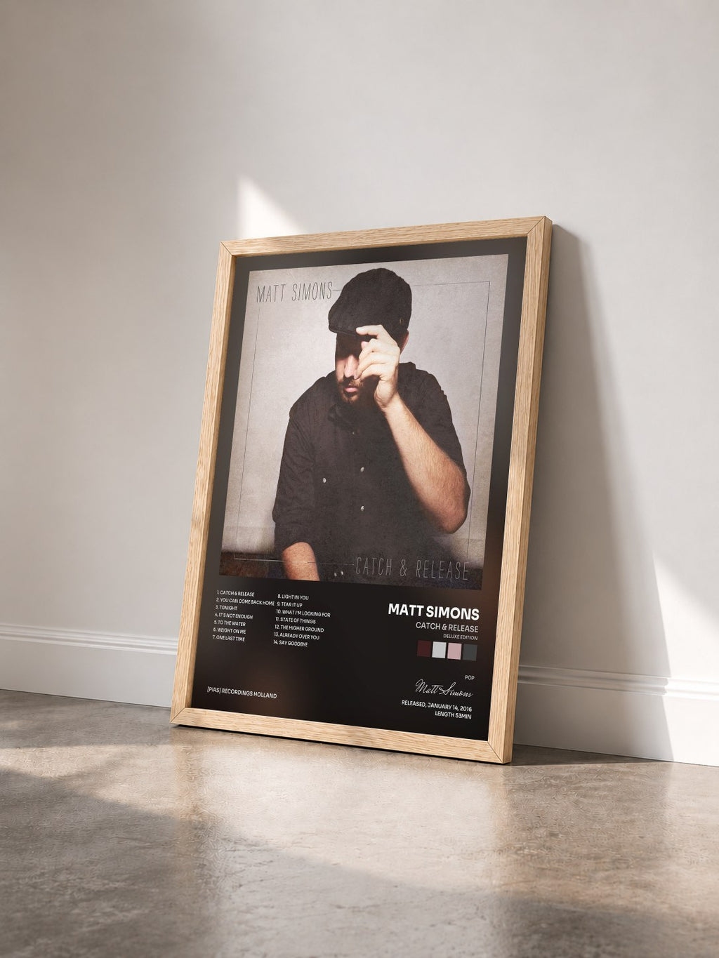 #bois Tableau de l'album Catch & Release (Deluxe Edition) de Matt Simons vu de trois quarts, cadre en bois brut