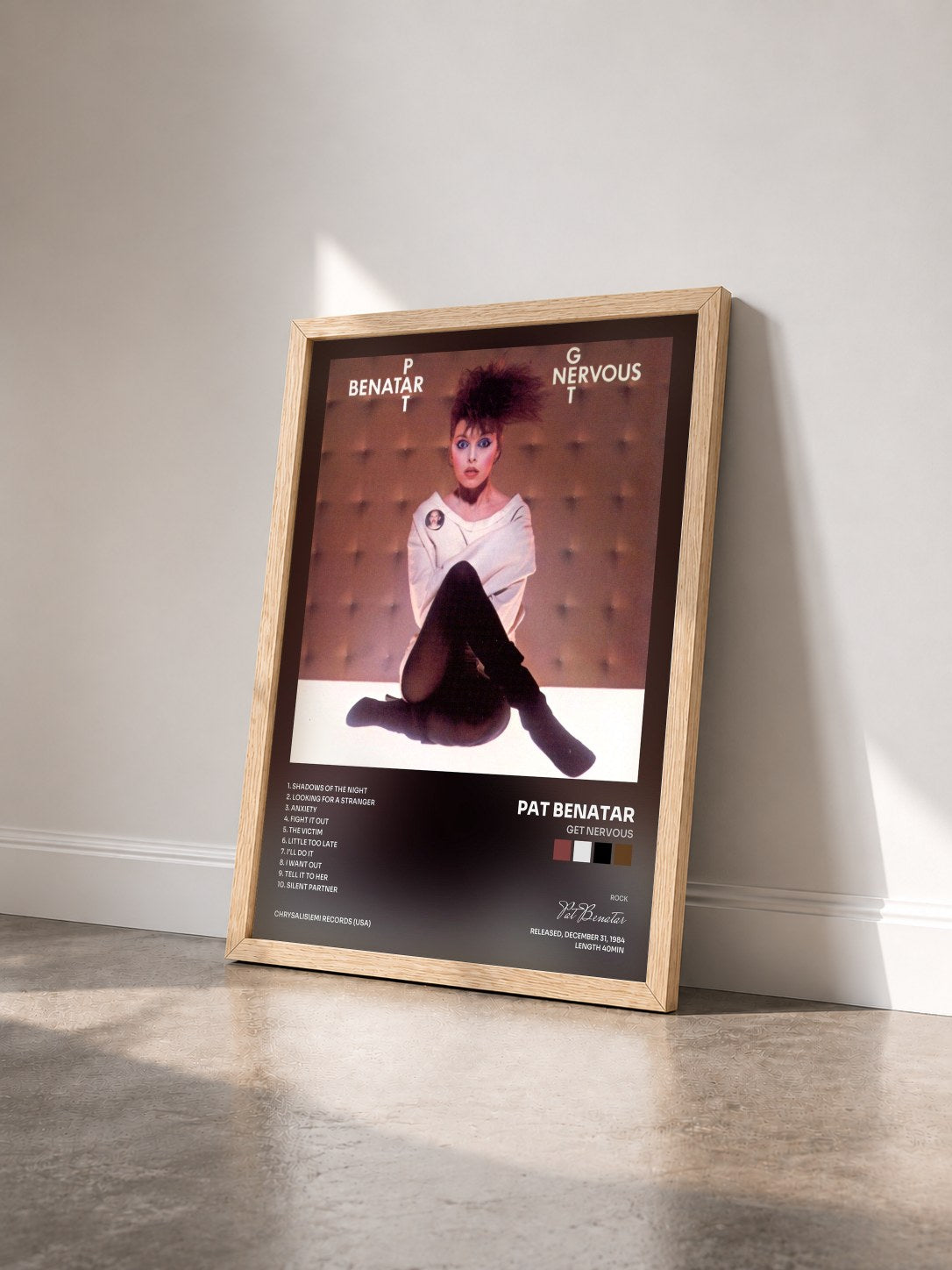 #bois Tableau de l'album Get Nervous de Pat Benatar vu de trois quarts, cadre en bois brut