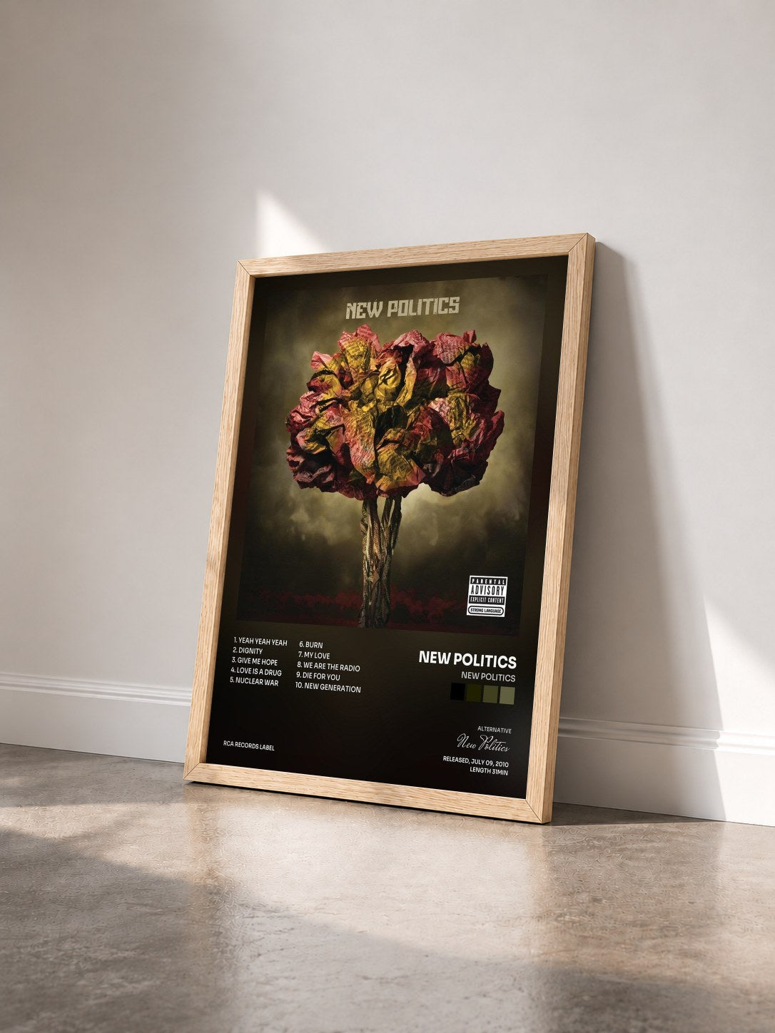 #bois Tableau de l'album New Politics de New Politics vu de trois quarts, cadre en bois brut