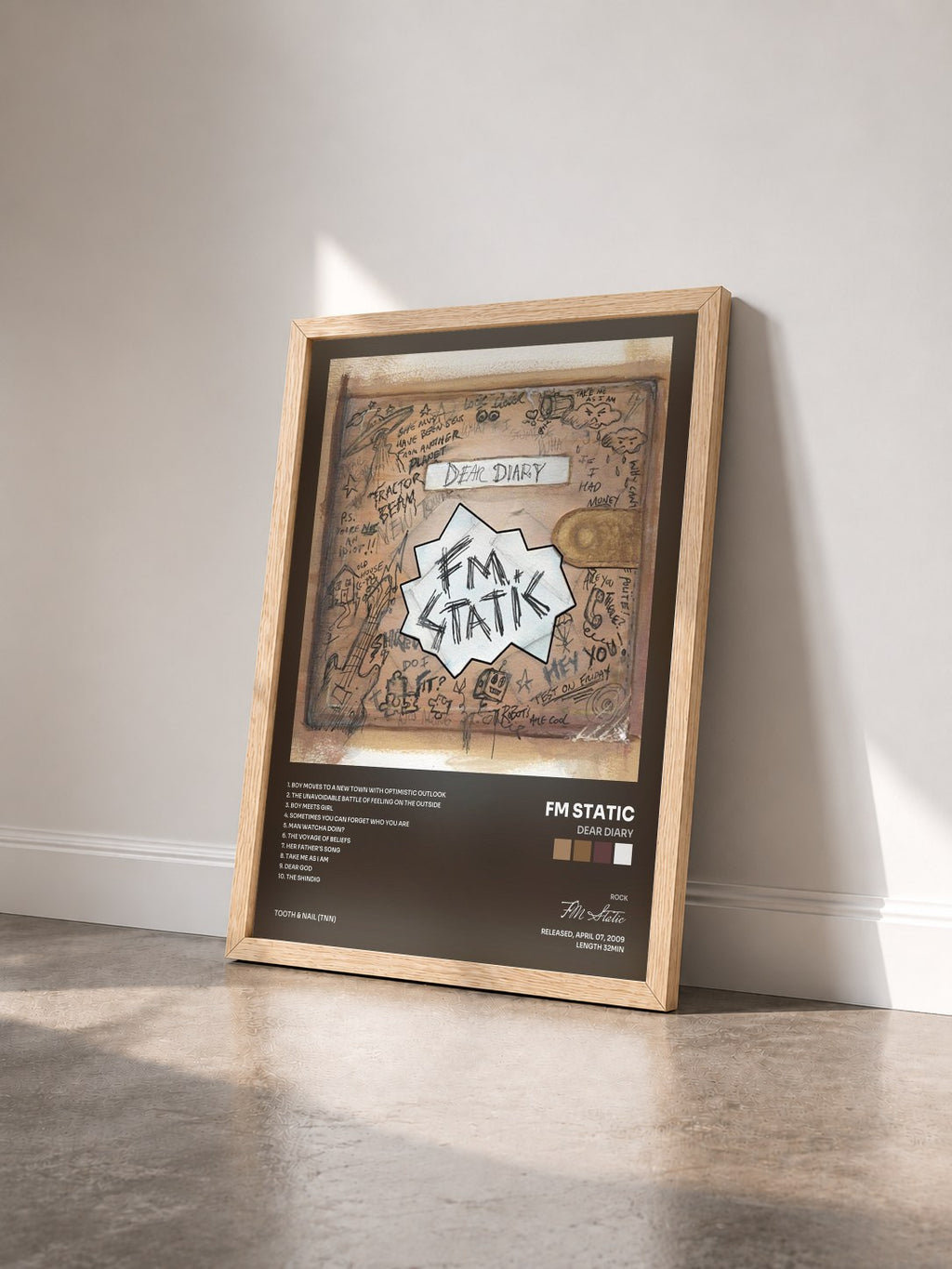 #bois Tableau de l'album Dear Diary de FM Static vu de trois quarts, cadre en bois brut