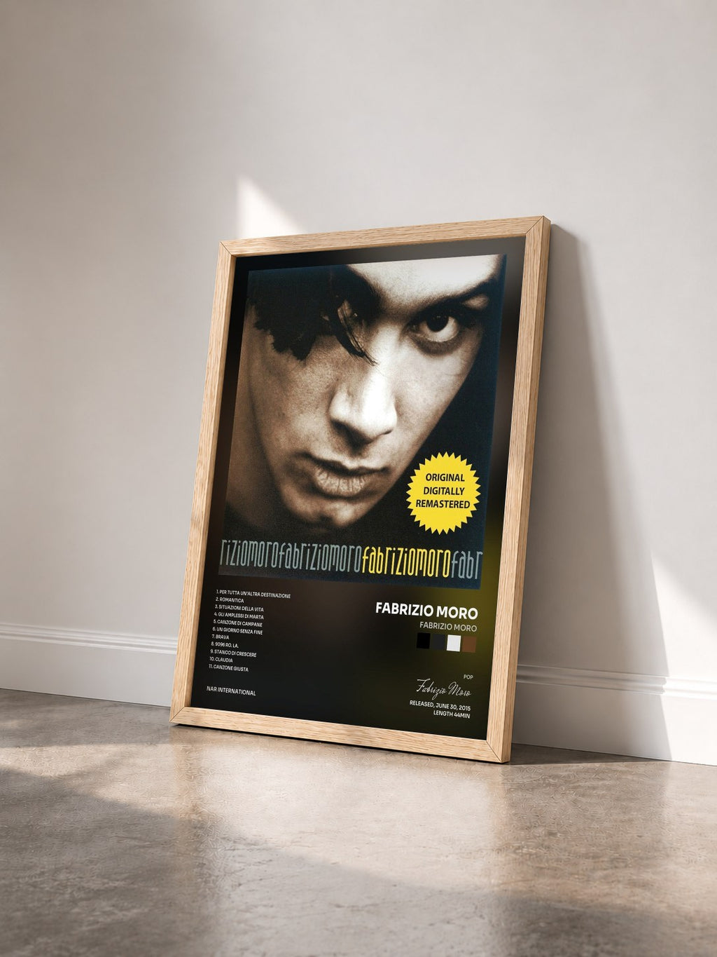 #bois Tableau de l'album Fabrizio Moro de Fabrizio Moro vu de trois quarts, cadre en bois brut