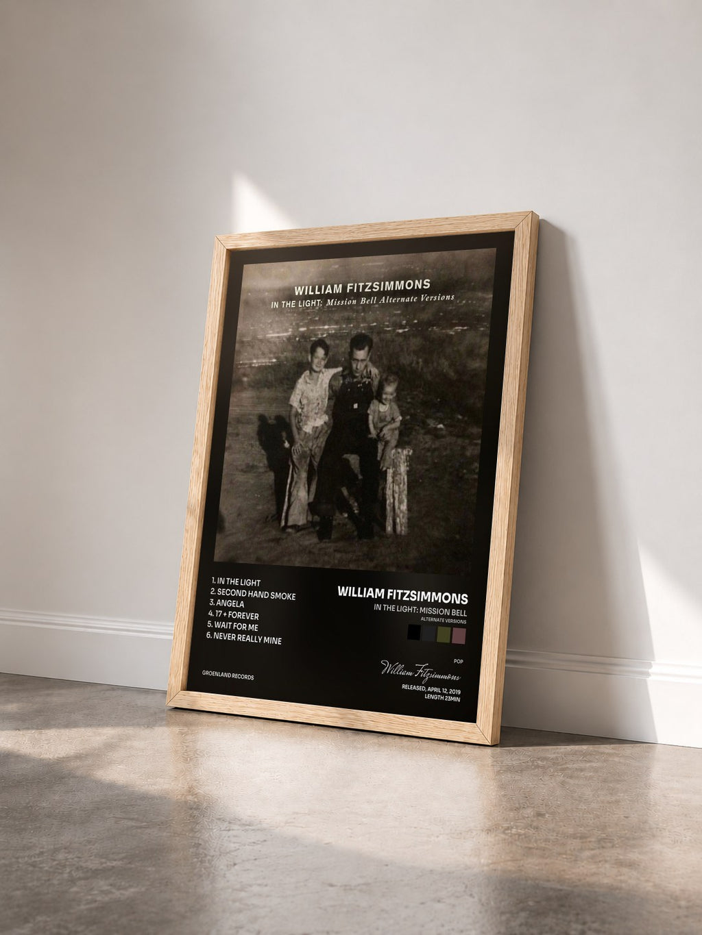 #bois Tableau de l'album In the Light: Mission Bell (Alternate Versions) de William Fitzsimmons vu de trois quarts, cadre en bois brut