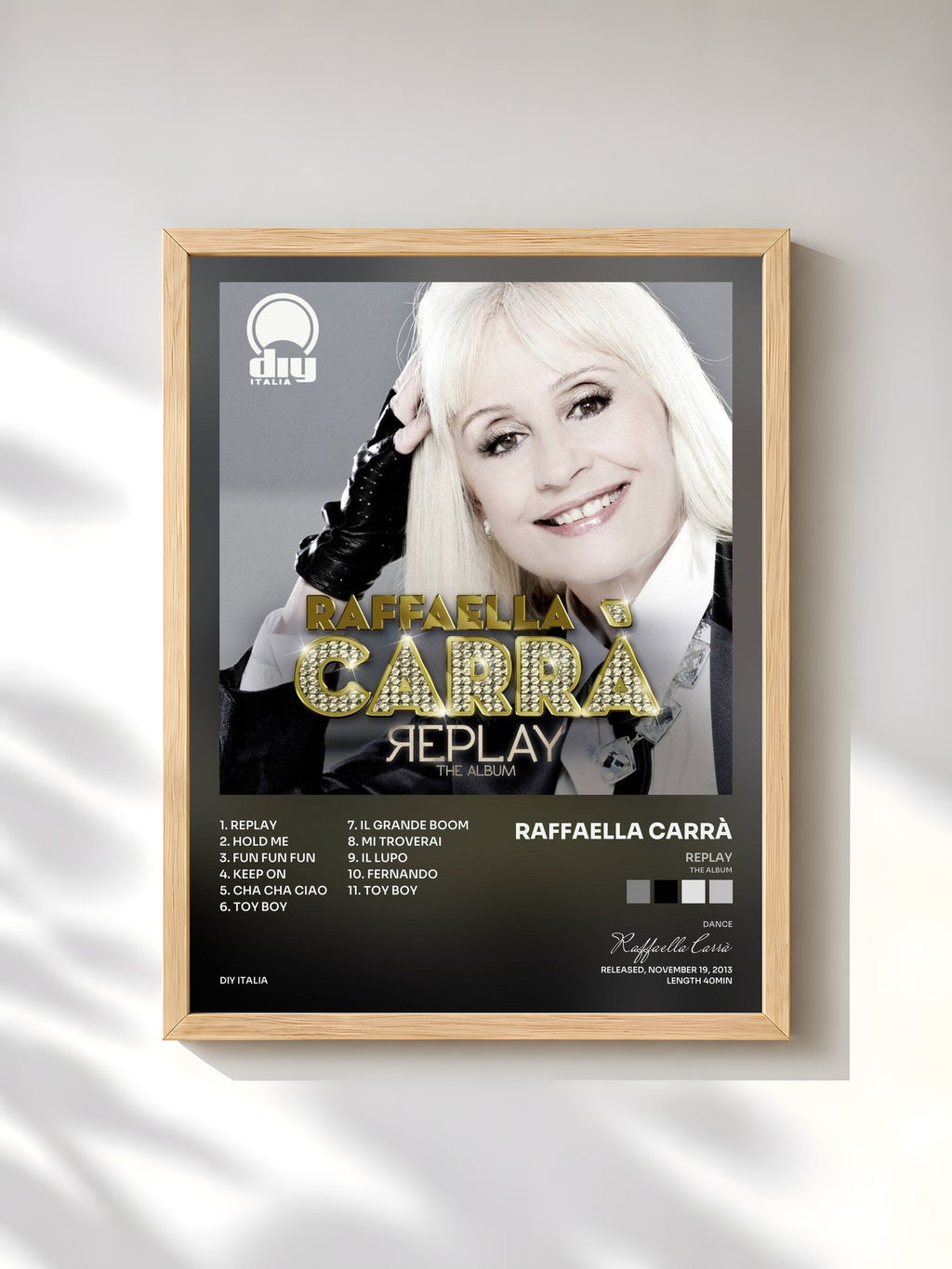 #bois Tableau de l'album Replay (The Album) de Raffaella Carrà, cadre en bois brut, imprimé et encadré en France