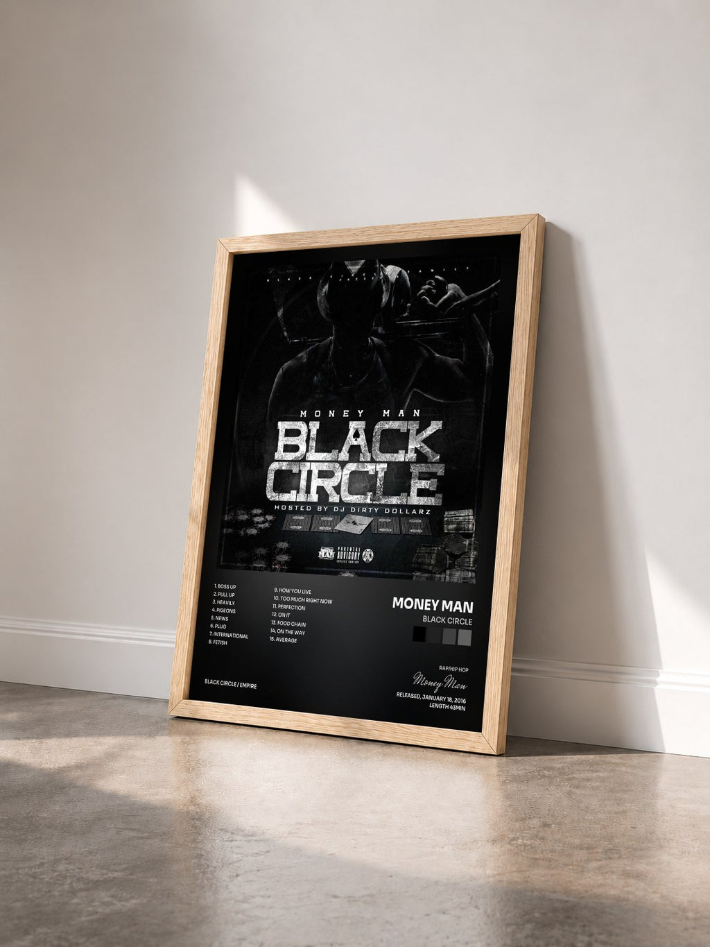 #bois Tableau de l'album Black Circle de Money Man vu de trois quarts, cadre en bois brut