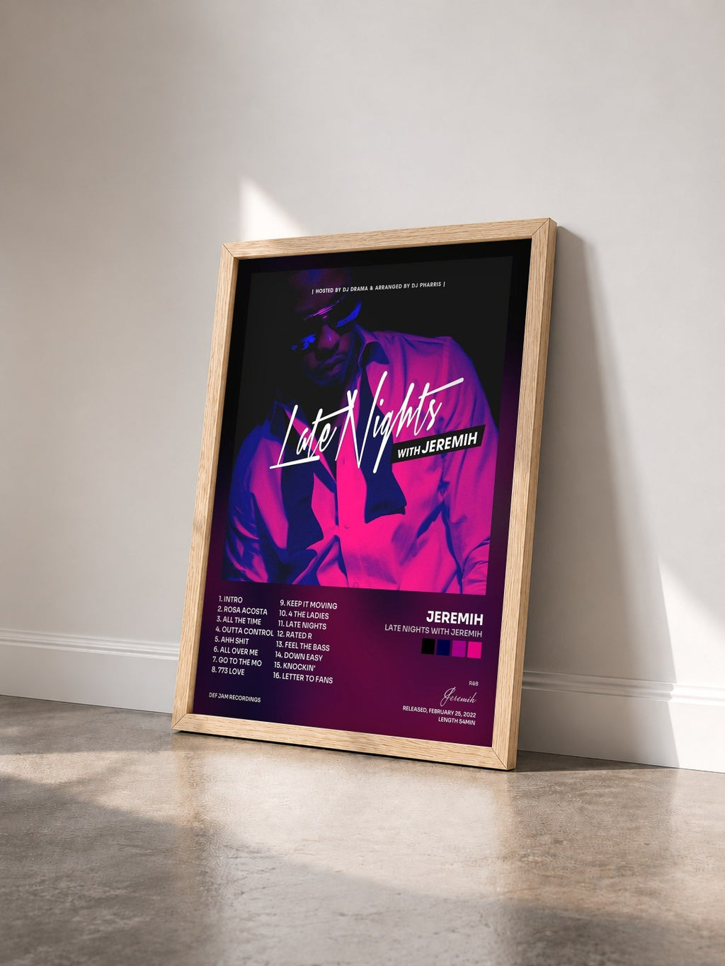 #bois Tableau de l'album Late Nights With Jeremih de Jeremih vu de trois quarts, cadre en bois brut