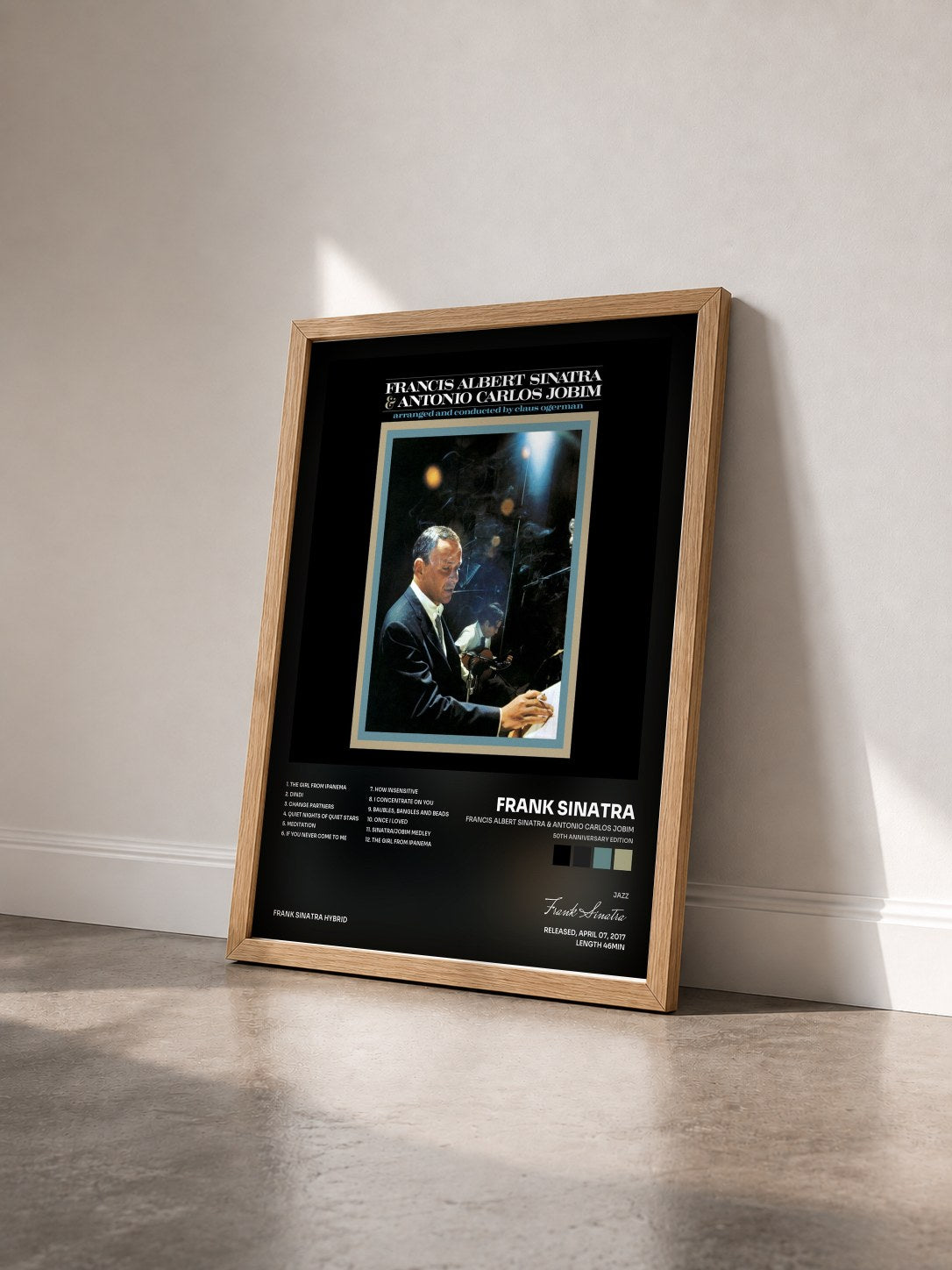 #bois Tableau de l'album Francis Albert Sinatra & Antonio Carlos Jobim (50th Anniversary Edition) de Frank Sinatra vu de trois quarts, cadre en bois brut
