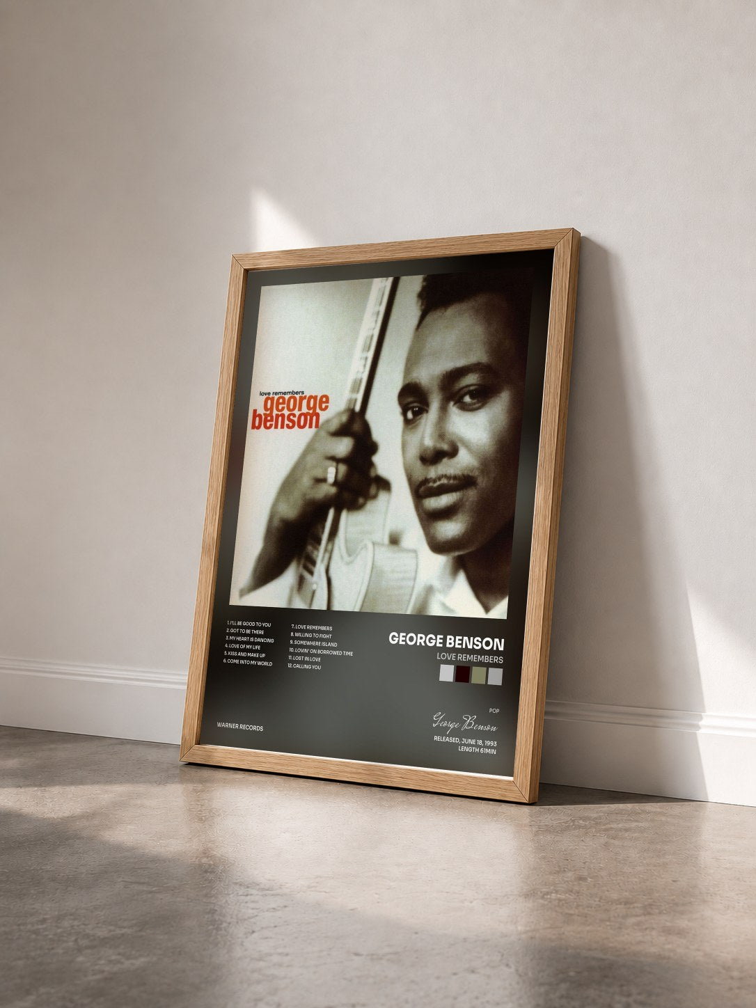 #bois Tableau de l'album Love Remembers de George Benson vu de trois quarts, cadre en bois brut