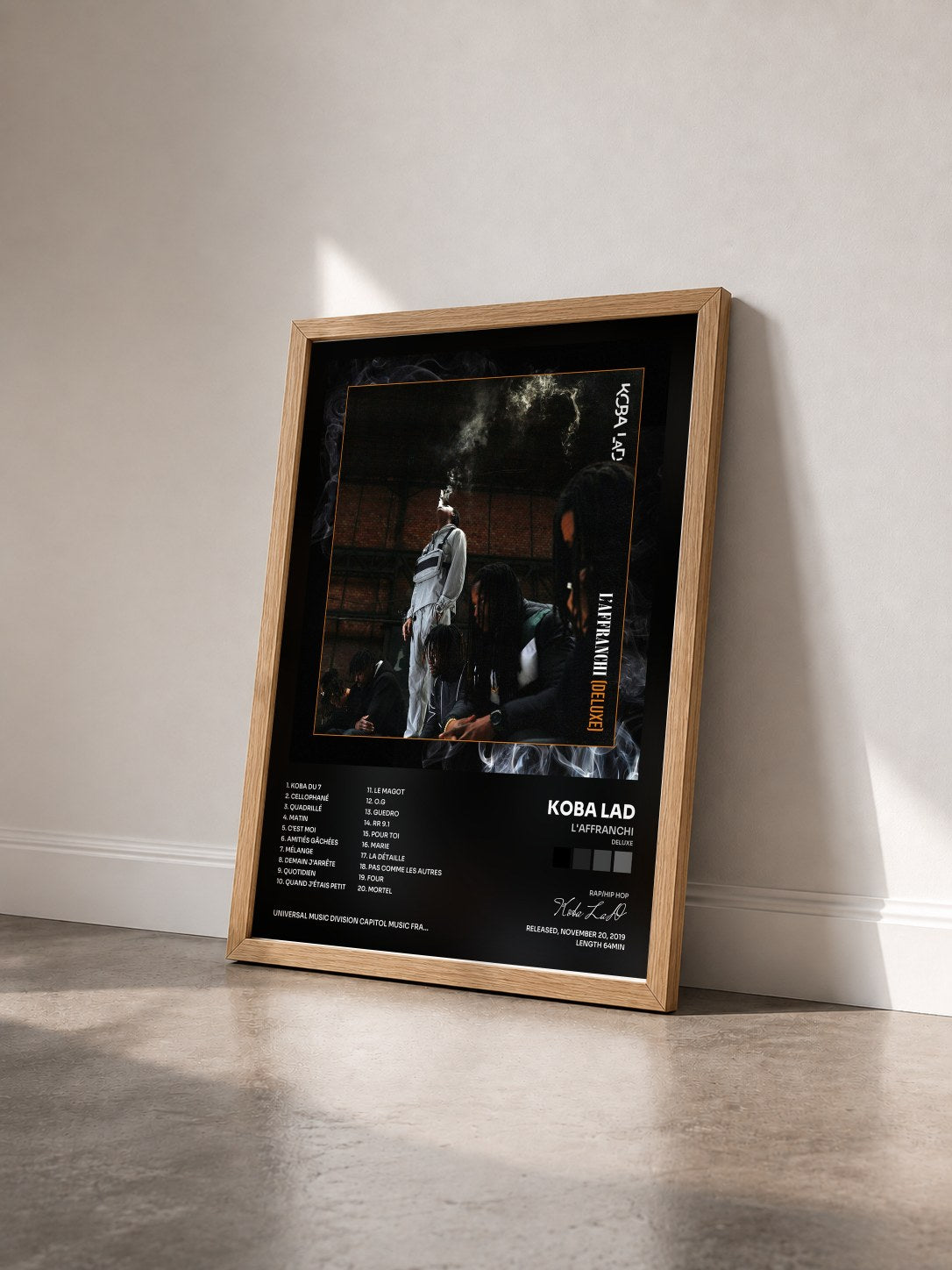 #bois Tableau de l'album L'Affranchi (Deluxe) de Koba LaD vu de trois quarts, cadre en bois brut
