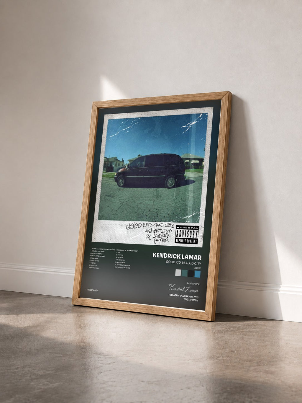 #bois Tableau de l'album good kid, m.A.A.d city (Deluxe) de Kendrick Lamar vu de trois quarts, cadre en bois brut