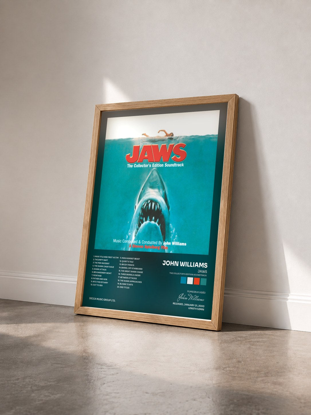 #bois Tableau de l'album Jaws (The Collector's Edition Soundtrack) de John Williams vu de trois quarts, cadre en bois brut
