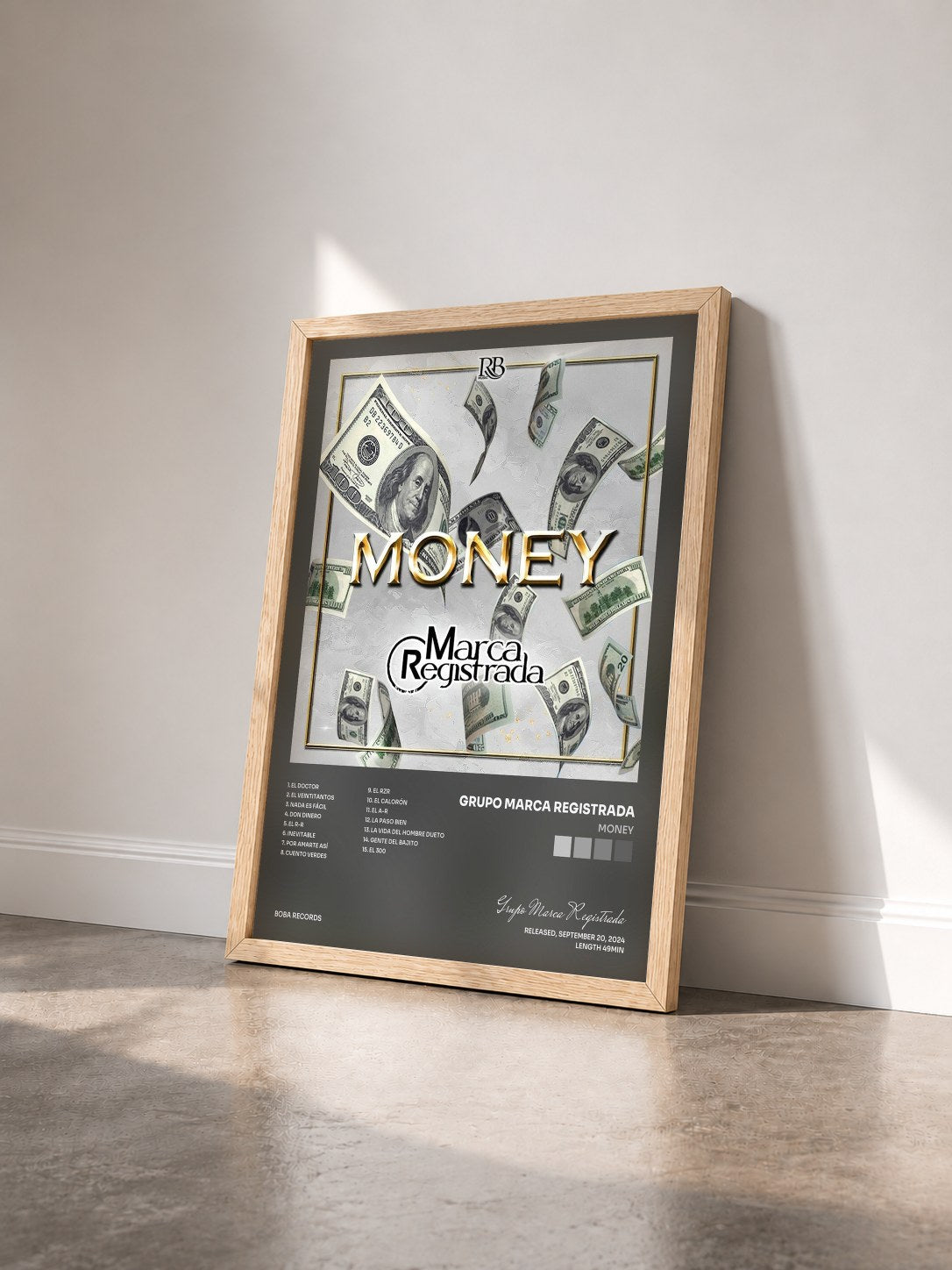 #bois Tableau de l'album Money de Grupo Marca Registrada vu de trois quarts, cadre en bois brut