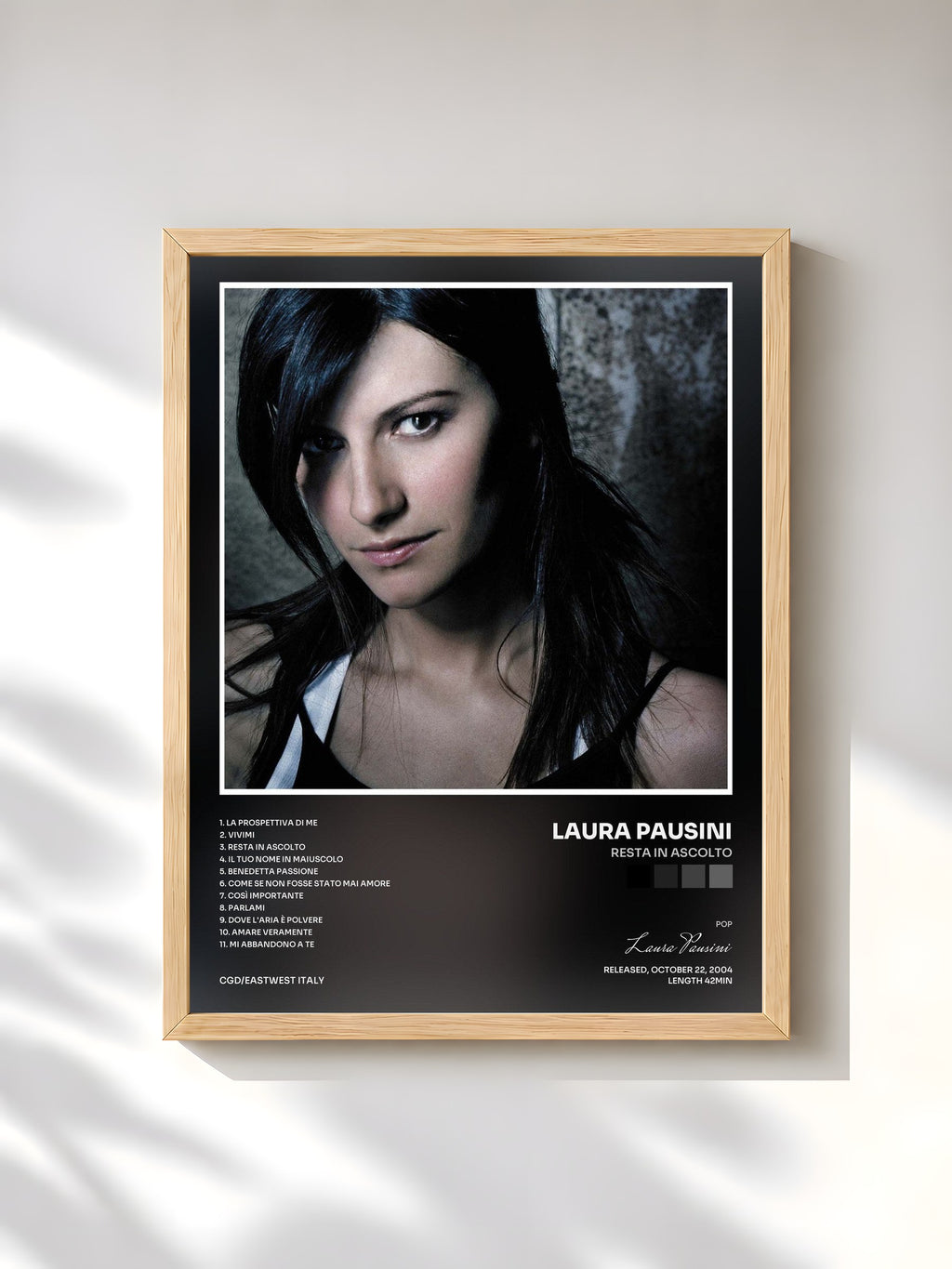 #bois Tableau de l'album Resta in ascolto de Laura Pausini, cadre en bois brut, imprimé et encadré en France
