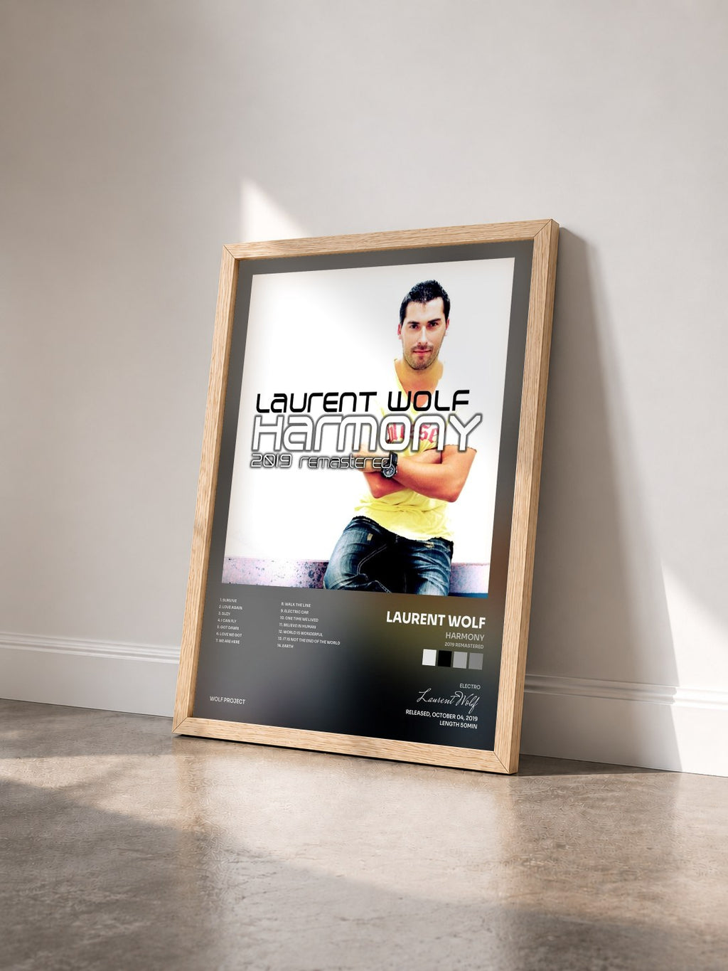#bois Tableau de l'album Harmony (2019 Remastered) de Laurent Wolf vu de trois quarts, cadre en bois brut