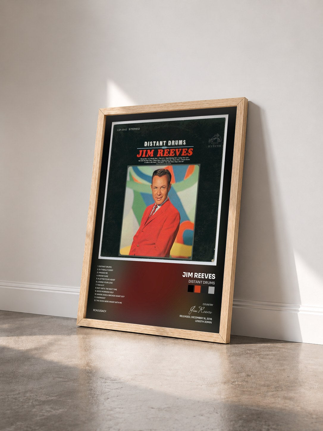 #bois Tableau de l'album Distant Drums de Jim Reeves vu de trois quarts, cadre en bois brut
