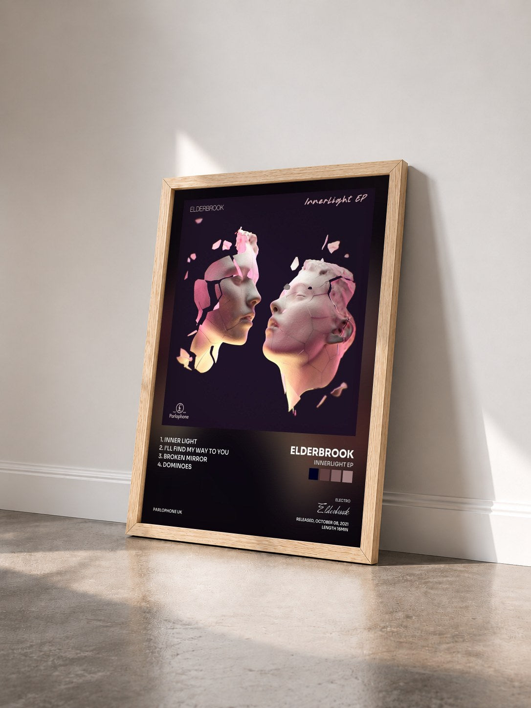 #bois Tableau de l'album Innerlight EP de Elderbrook vu de trois quarts, cadre en bois brut