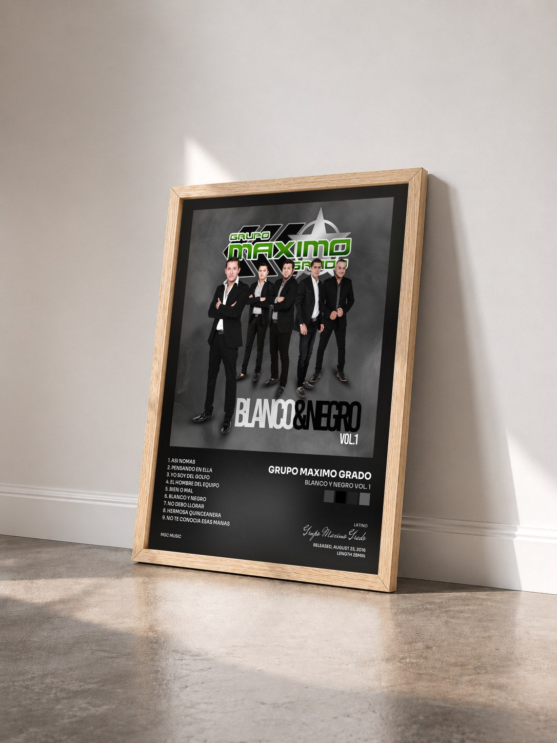 #bois Tableau de l'album Blanco y Negro Vol. 1 de Grupo Maximo Grado vu de trois quarts, cadre en bois brut