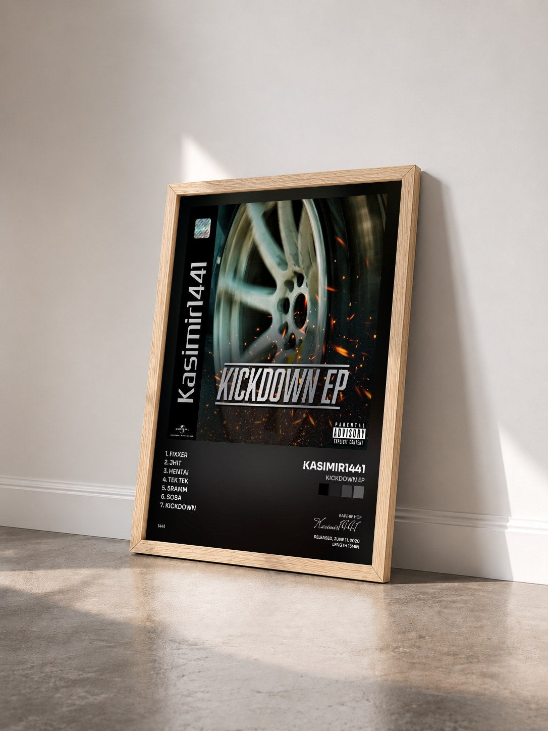 #bois Tableau de l'album KICKDOWN EP de Kasimir1441 vu de trois quarts, cadre en bois brut