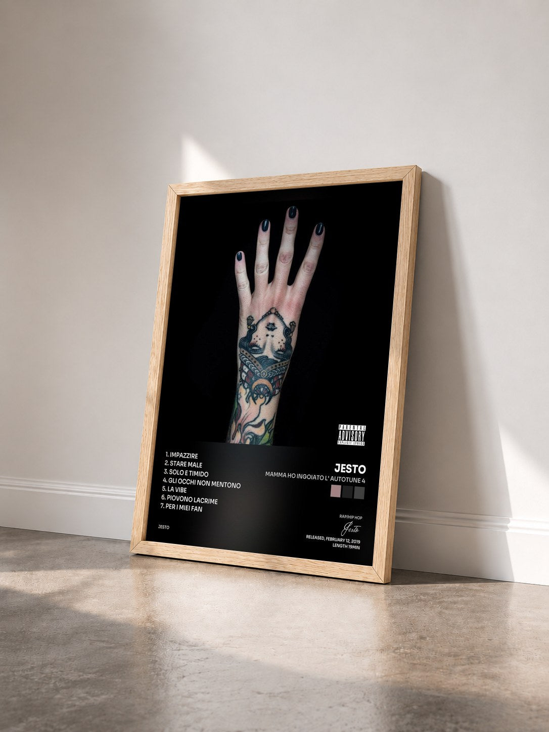 #bois Tableau de l'album Mamma Ho Ingoiato L' Autotune 4 de Jesto vu de trois quarts, cadre en bois brut