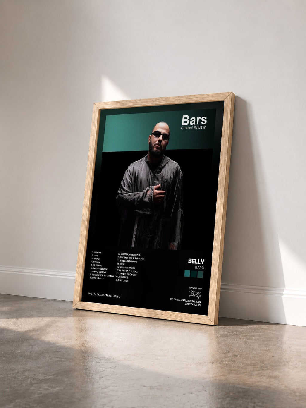 #bois Tableau de l'album Bars de Belly vu de trois quarts, cadre en bois brut