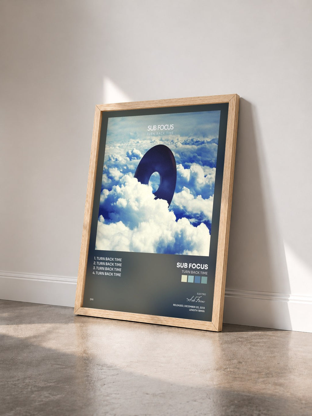 #bois Tableau de l'album Turn Back Time de Sub Focus vu de trois quarts, cadre en bois brut