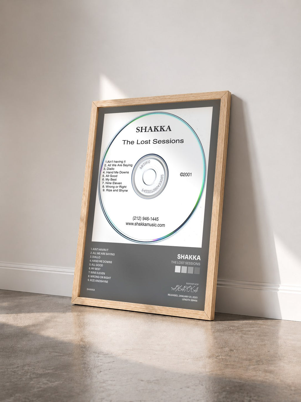 #bois Tableau de l'album The Lost Sessions de SHAKKA vu de trois quarts, cadre en bois brut