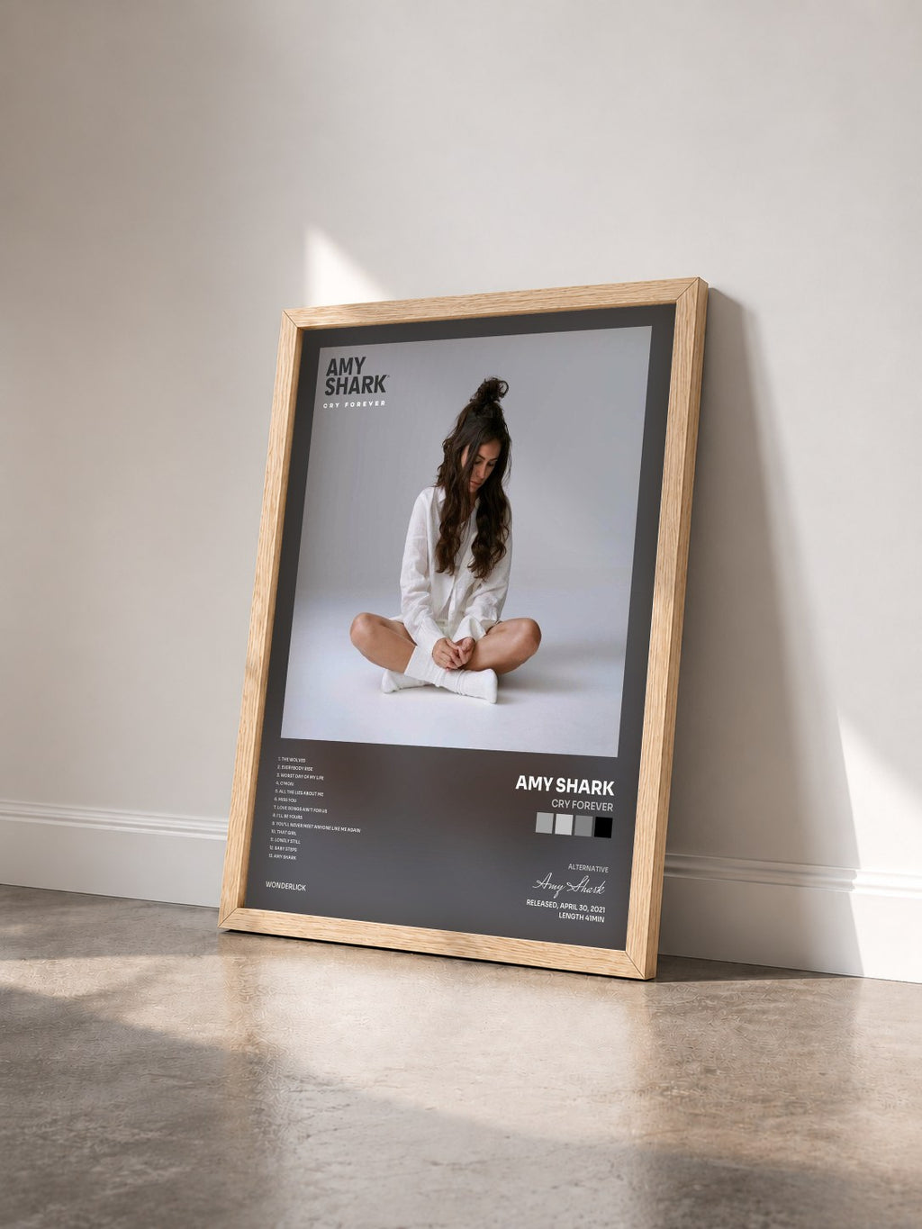 #bois Tableau de l'album Cry Forever de Amy Shark vu de trois quarts, cadre en bois brut