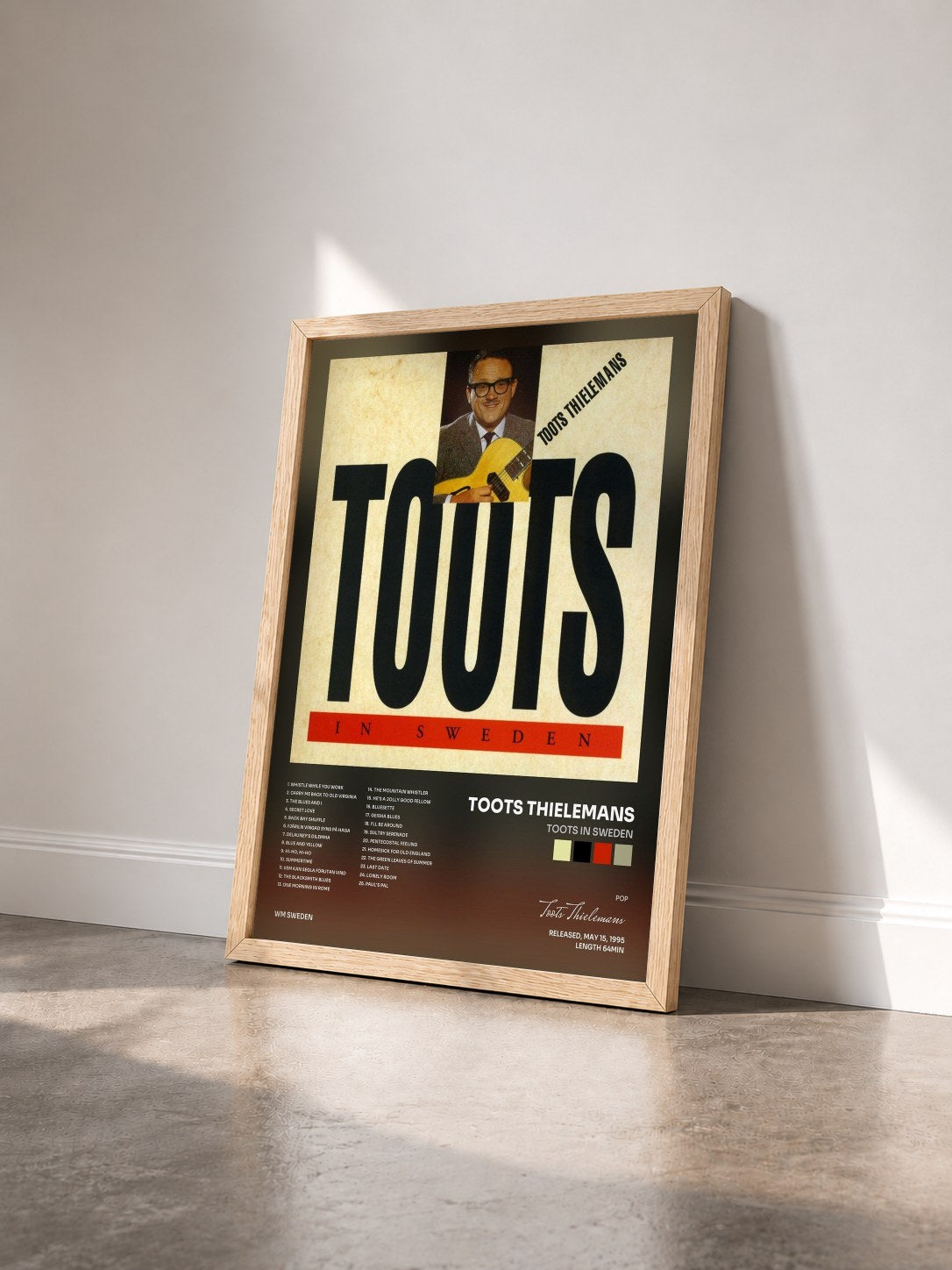 #bois Tableau de l'album Toots in Sweden de Toots Thielemans vu de trois quarts, cadre en bois brut