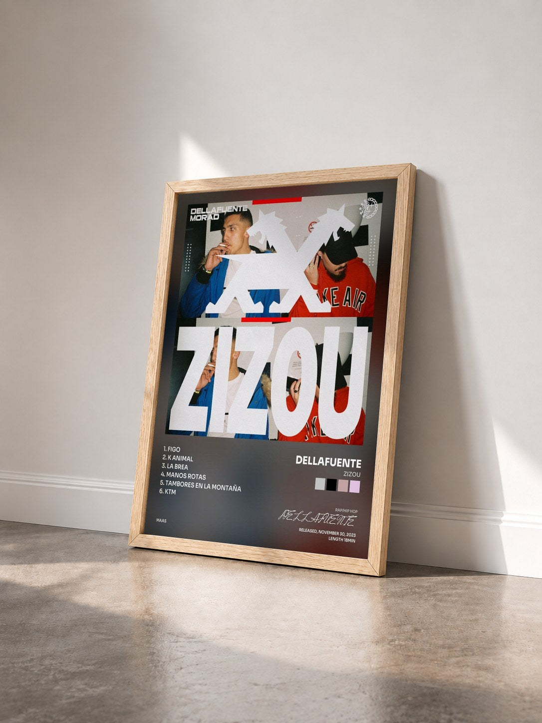 #bois Tableau de l'album ZIZOU de DELLAFUENTE vu de trois quarts, cadre en bois brut