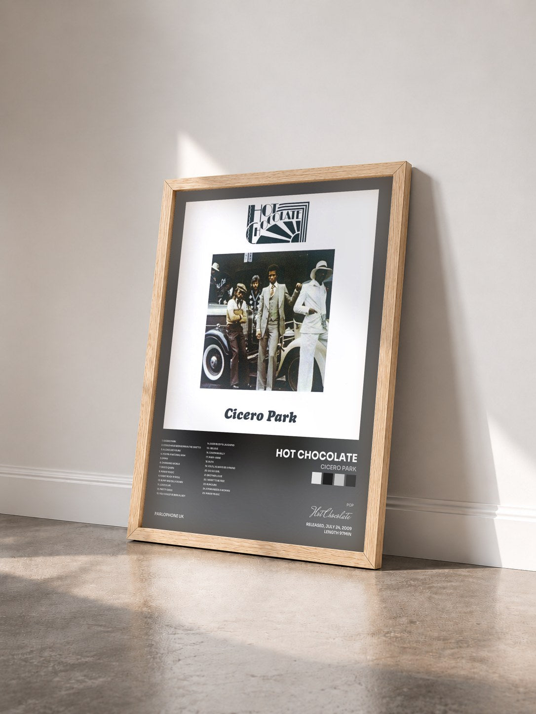 #bois Tableau de l'album Cicero Park de Hot Chocolate vu de trois quarts, cadre en bois brut