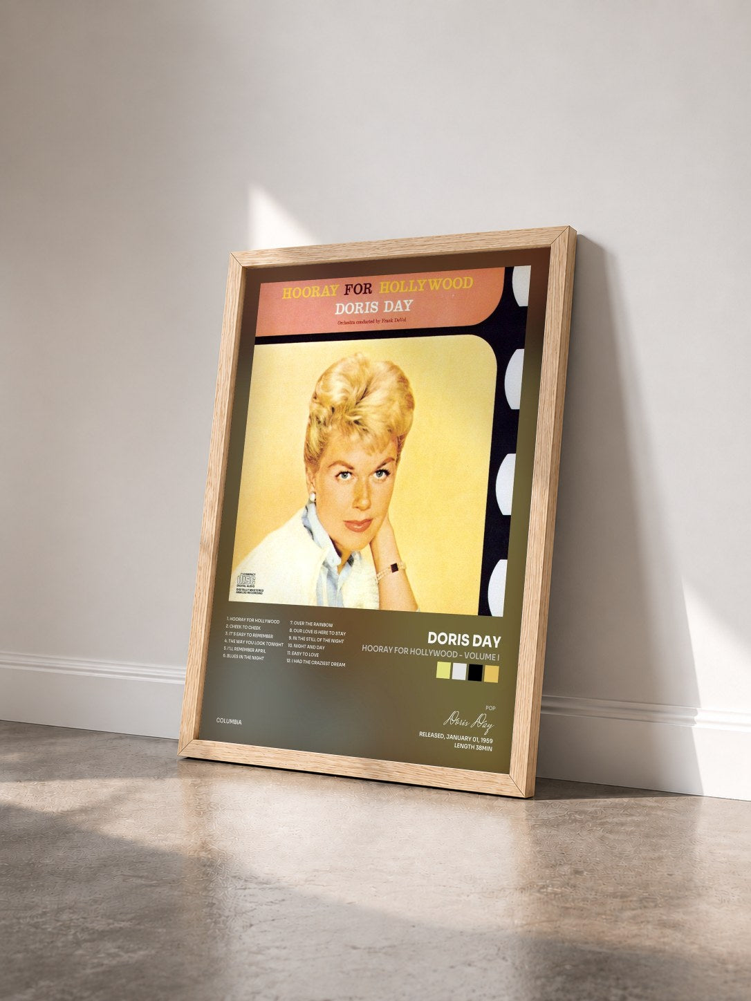 #bois Tableau de l'album Hooray For Hollywood - Volume I de Doris Day vu de trois quarts, cadre en bois brut