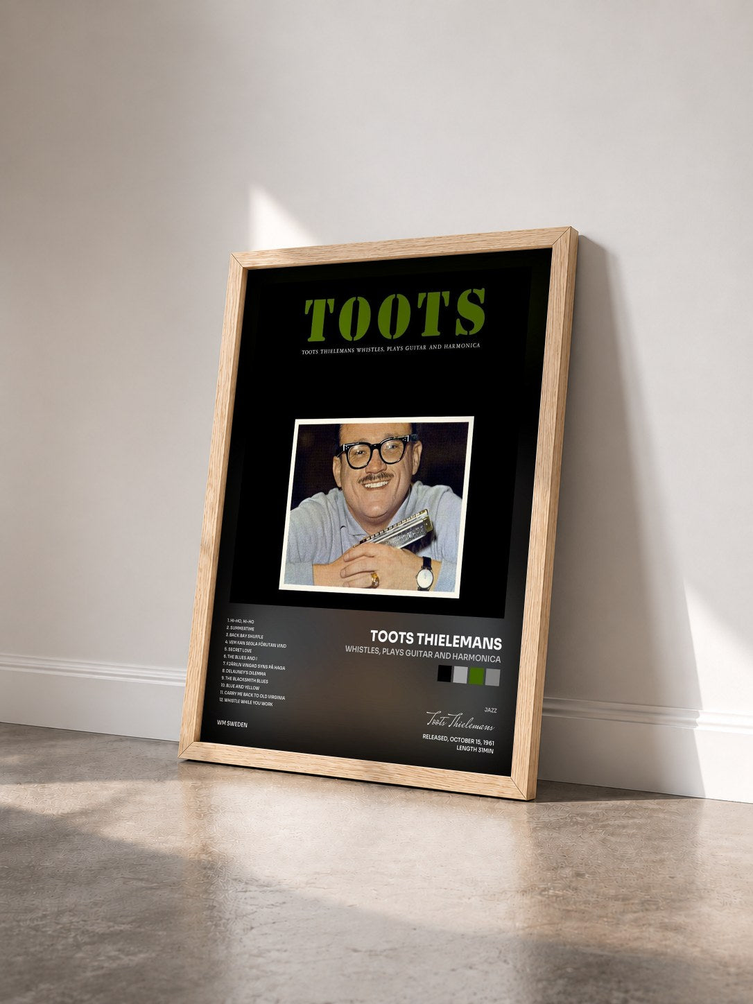 #bois Tableau de l'album Whistles, Plays Guitar And Harmonica de Toots Thielemans vu de trois quarts, cadre en bois brut