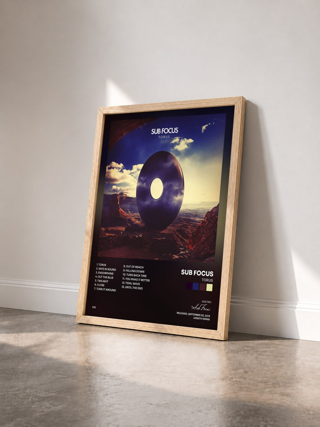 #bois Tableau de l'album Torus de Sub Focus vu de trois quarts, cadre en bois brut