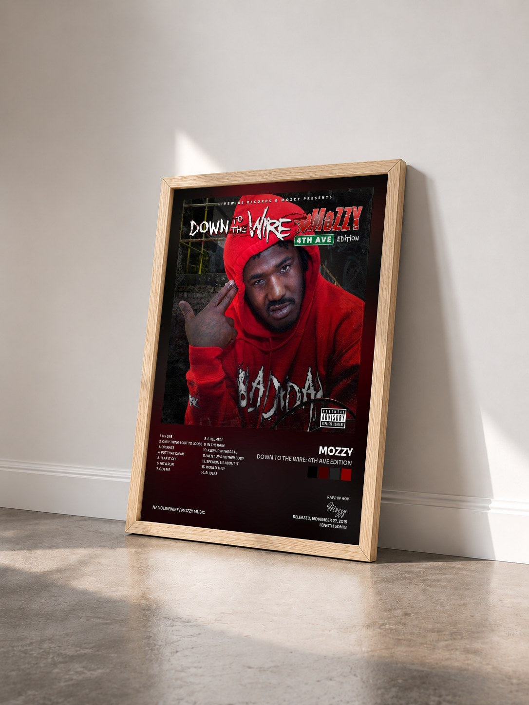 #bois Tableau de l'album Down to the Wire: 4th Ave Edition de Mozzy vu de trois quarts, cadre en bois brut
