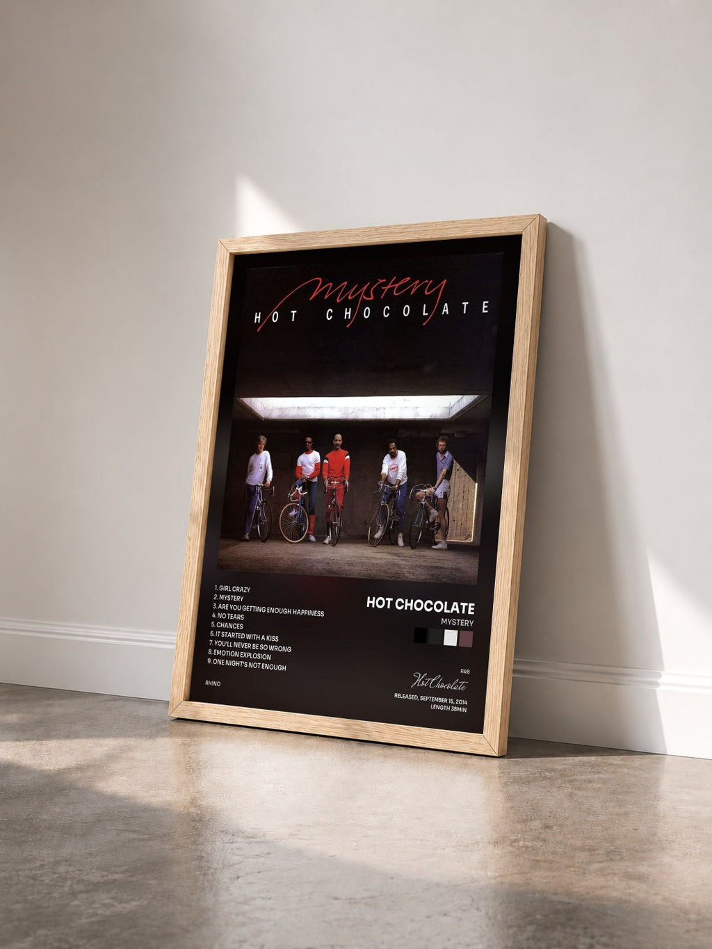 #bois Tableau de l'album Mystery de Hot Chocolate vu de trois quarts, cadre en bois brut