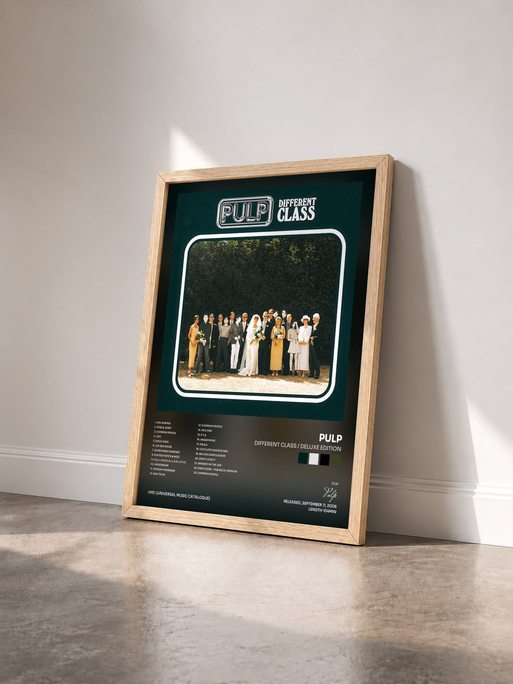 #bois Tableau de l'album Different Class / Deluxe Edition de Pulp vu de trois quarts, cadre en bois brut