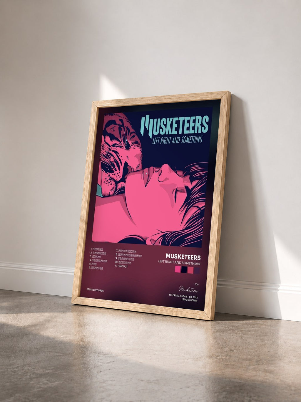 #bois Tableau de l'album Left Right And Something de Musketeers vu de trois quarts, cadre en bois brut