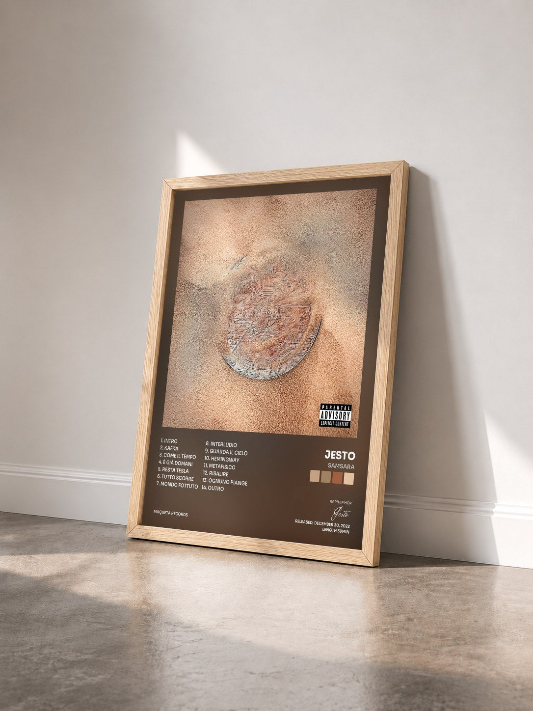 #bois Tableau de l'album Samsara de Jesto vu de trois quarts, cadre en bois brut