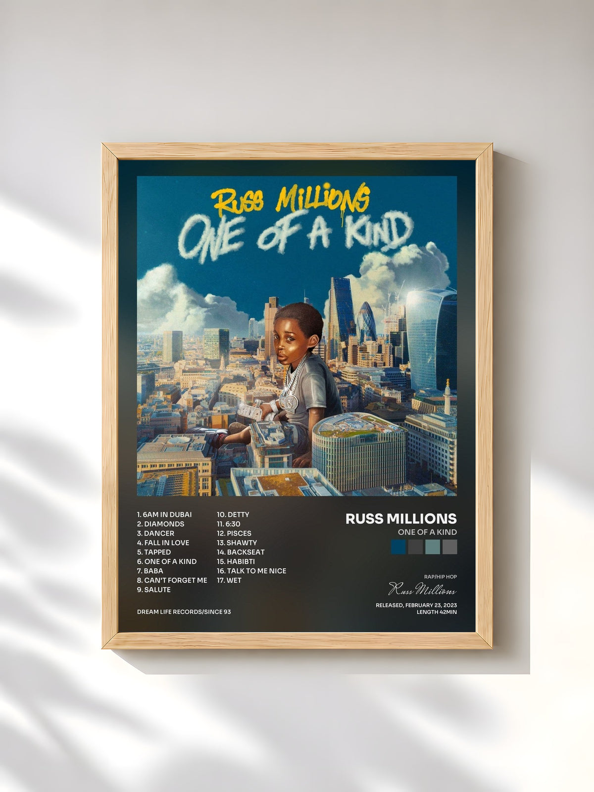 #bois Tableau de l'album One Of A Kind de Russ Millions, cadre en bois brut, imprimé et encadré en France