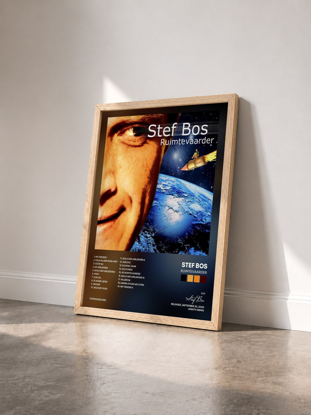 #bois Tableau de l'album Ruimtevaarder de Stef Bos vu de trois quarts, cadre en bois brut