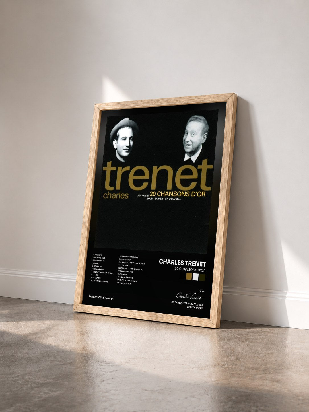 #bois Tableau de l'album 20 chansons d'or de Charles Trenet vu de trois quarts, cadre en bois brut