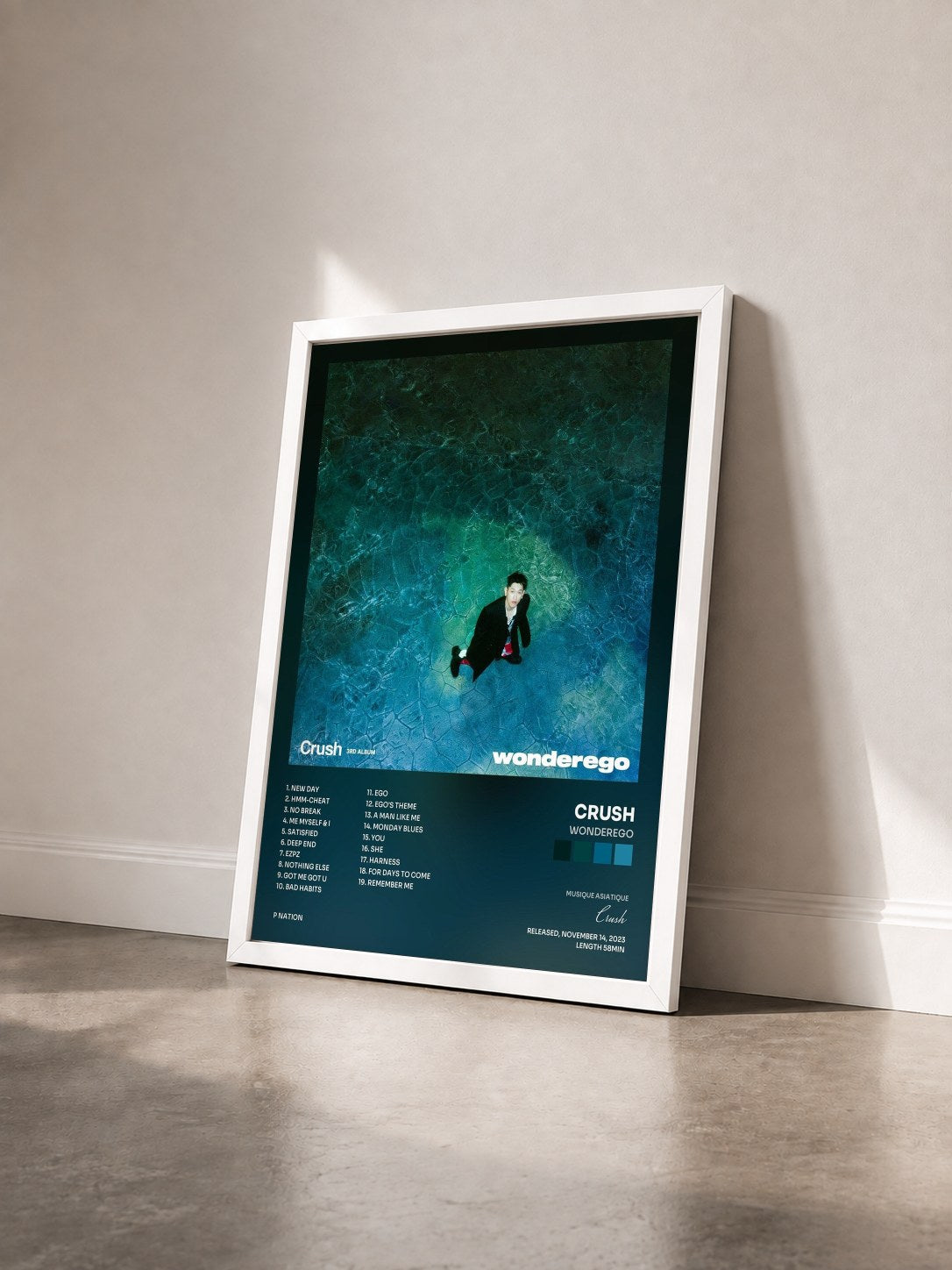 #blanc Tableau de l'album wonderego de Crush vu de trois quarts, cadre blanc